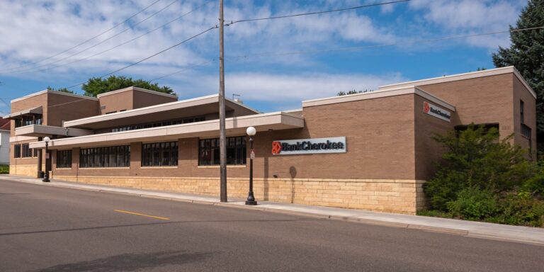 Smith Avenue and Grand Avenue New Lobby Hours!